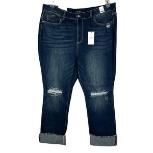 NWT Judy Blue mid rise medium wash distressed  straight fit raw hem 22W